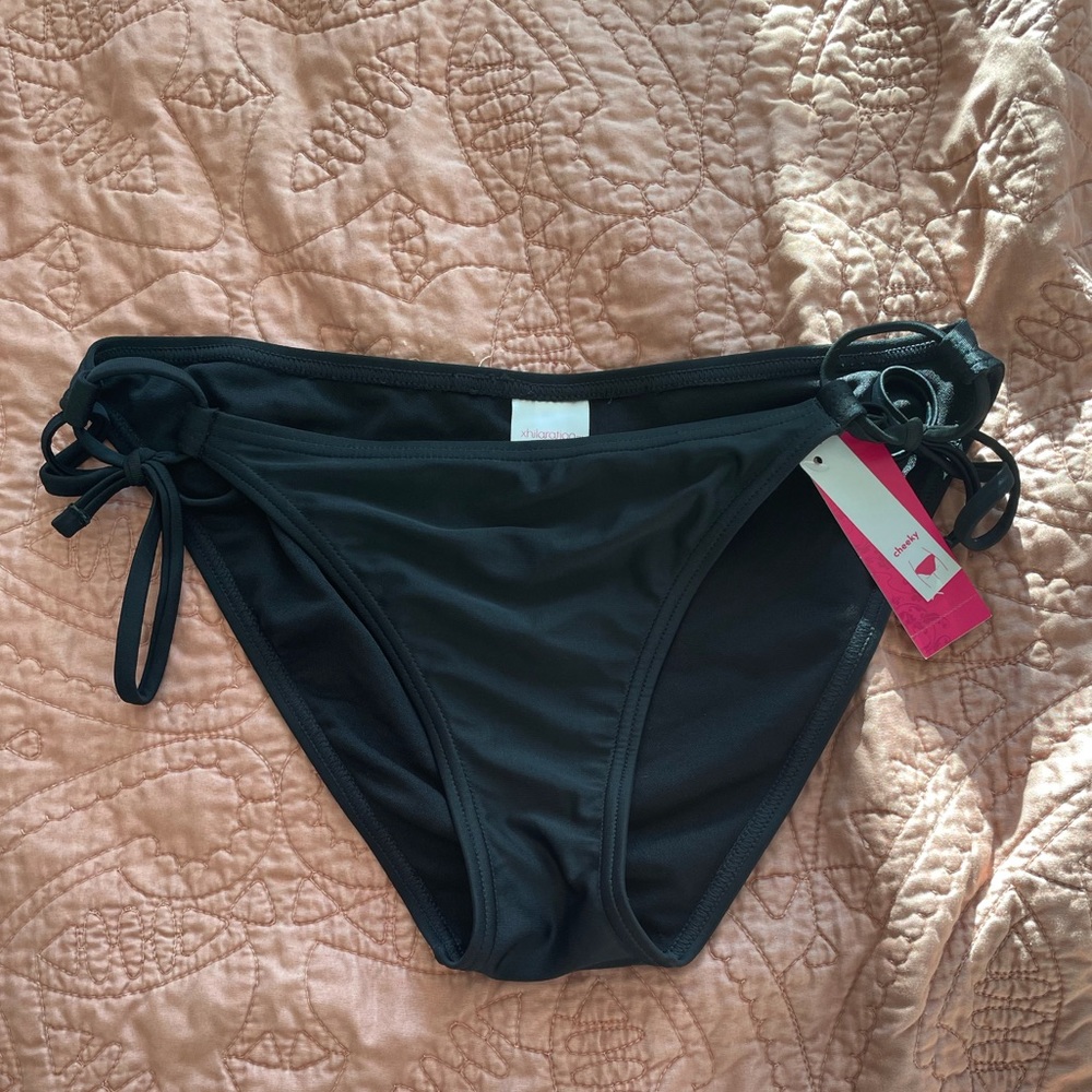 Xhilaration Cheeky Black Bikini Bottoms - SIZE M - NWT